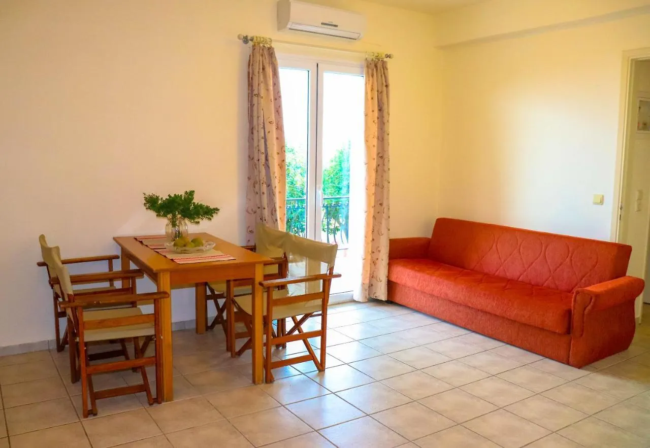 Orizontas Studios & Apartments Svoronata 2*,  Greece