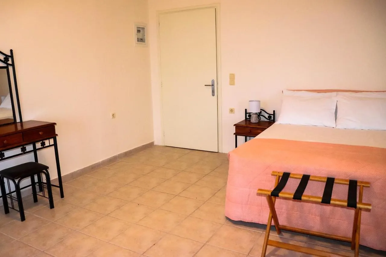 Orizontas Studios & Apartments Svoronata Aparthotel
