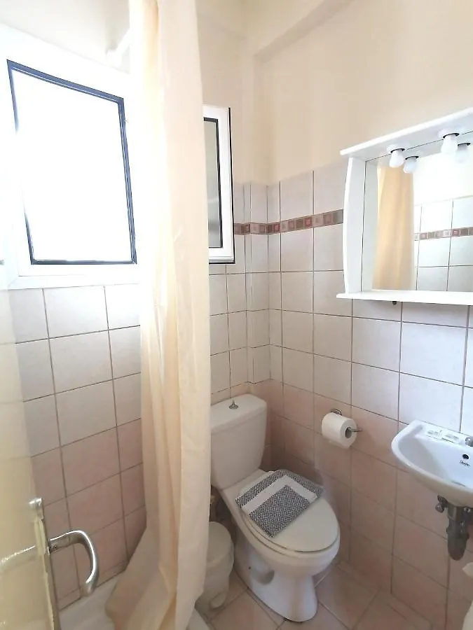 orizontas studios & apartments Svoronata 2*,