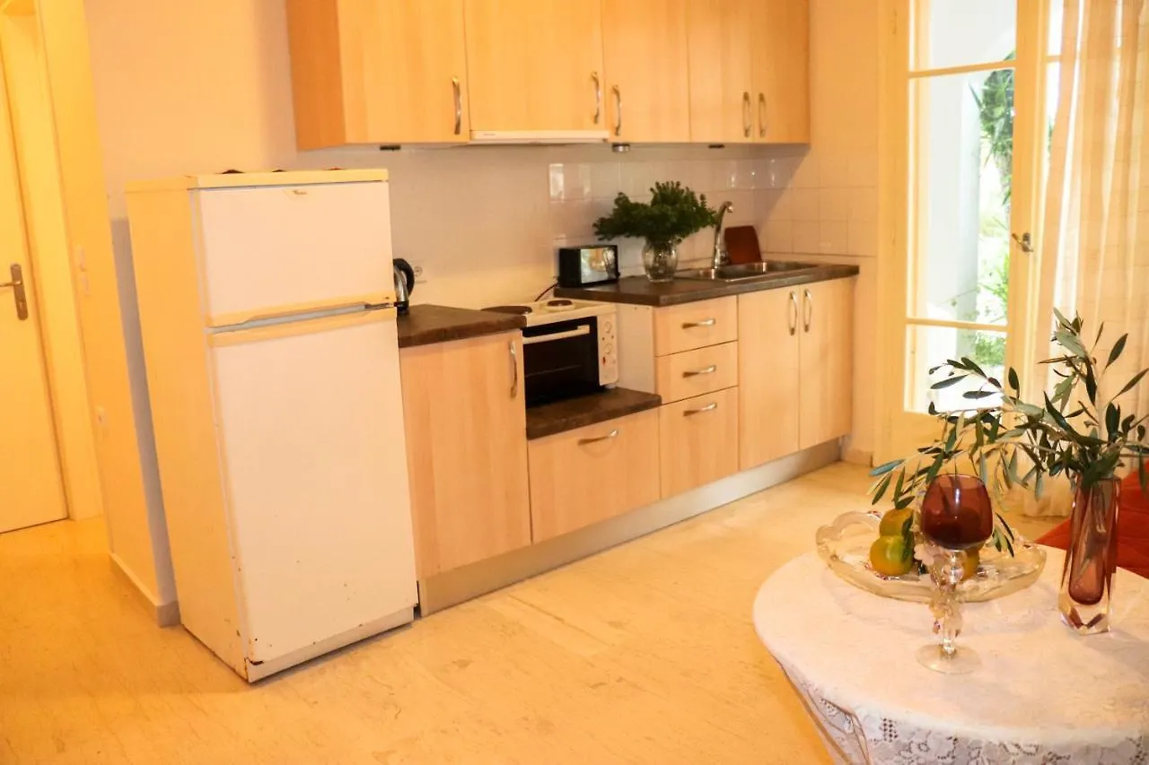 Orizontas Studios & Apartments 스보로나타 2*,